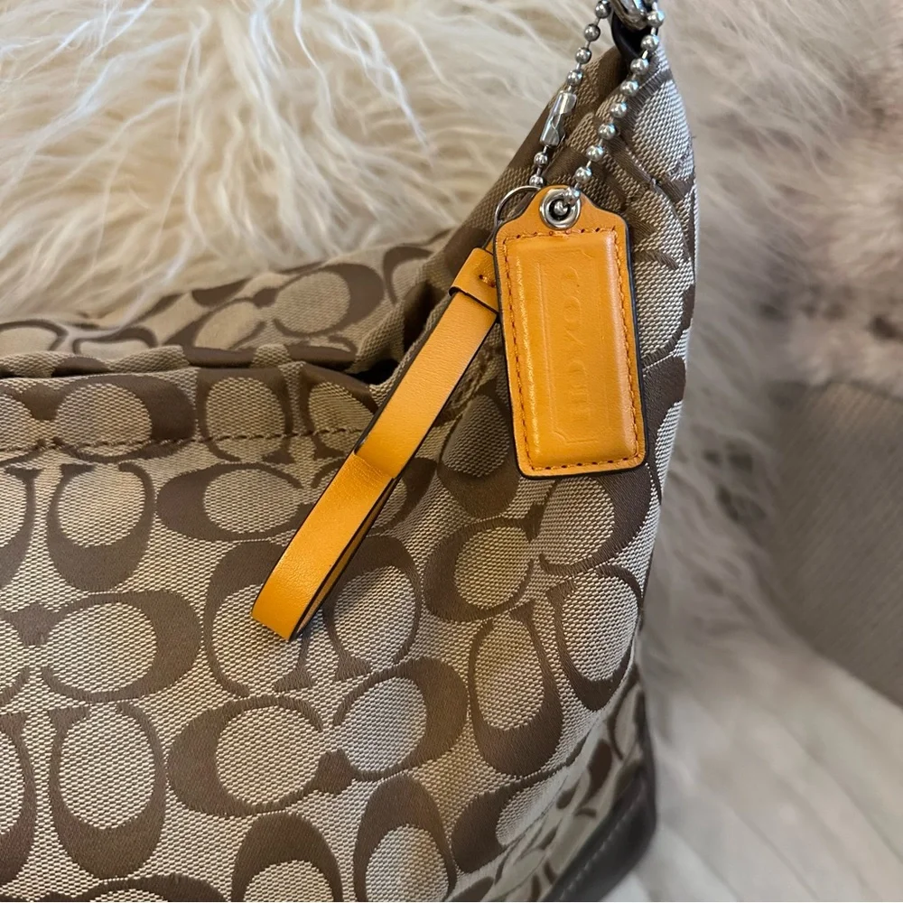 Coach PARK Signature Hobo | Style F23279 - Picture 10 of 16